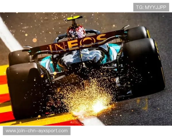 F1车队赛季中期技术分享大会推动行业进步