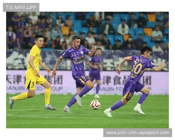 深圳新鹏城门将李刚扑救精彩